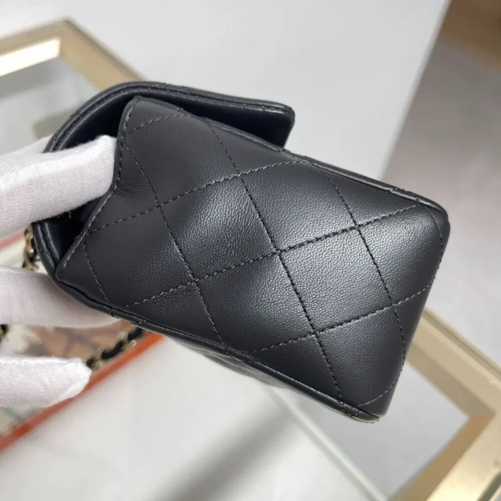 Chanel Women Pre-Loved Bag Brand New Condition